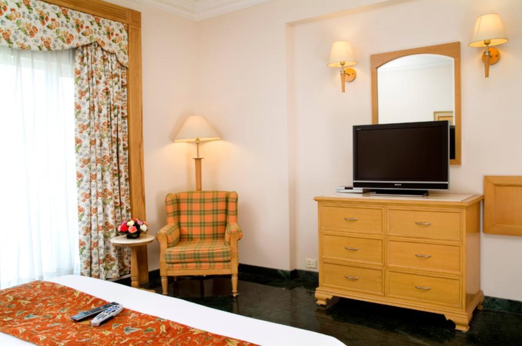 Savoy Hotel 4*